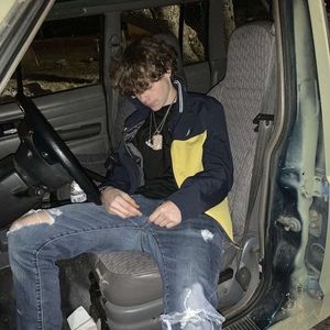 Meet your Posher, Chase